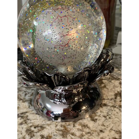 Bath & Body Works 2022 Gothic Eyeball Waterglobe Pedestal Candle Holder New rare - Picture 4 of 9